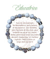 Bracelet Earth Angel « Éducatrice » à perles blanches et grises, avec sa présentation en français.
