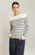 Haut en tricot rayé Dex, coloris rayures écrues et marine, vêtement porté
