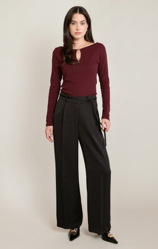 Pantalon ceinturé Dex, coloris noir, autre vue du vêtement porté