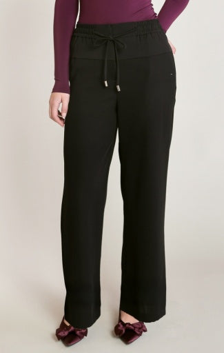 Pantalon large en satin à blocs de couleur Dex, coloris noir, vêtement porté