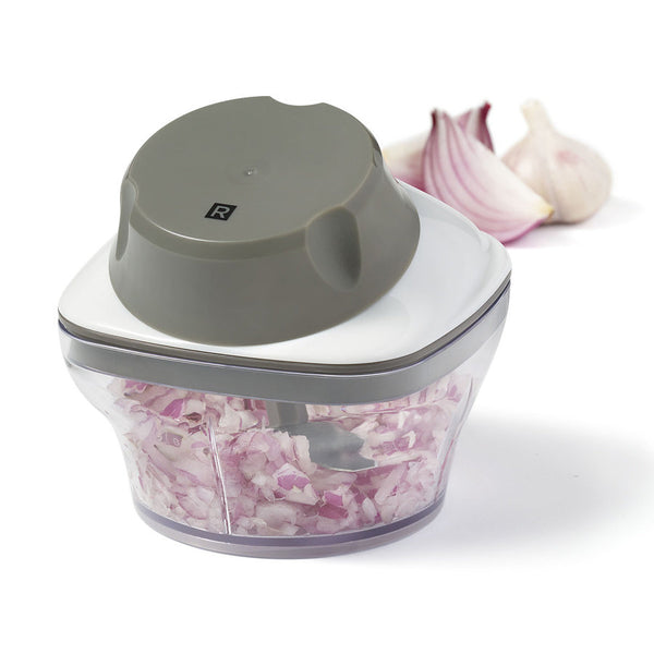 Hachoir compact avec mesure oignon haché à l'intérieur