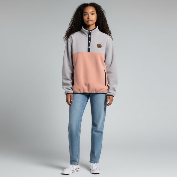 Femme avec Polar Retro Mauve Lilas et Rose