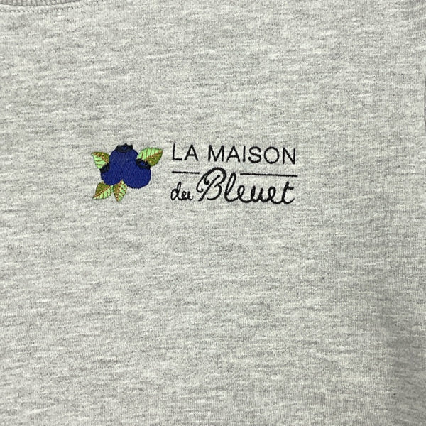 Broderie visible à l'avant du coton ouaté Gris