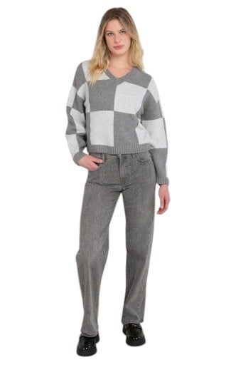 Chandail à blocs de couleur Dex, coloris gris, vêtement porté en tenue