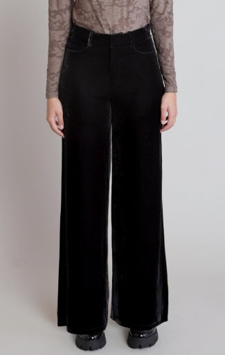 Pantalon en velours à jambe large Dex, coloris noir, vêtement porté