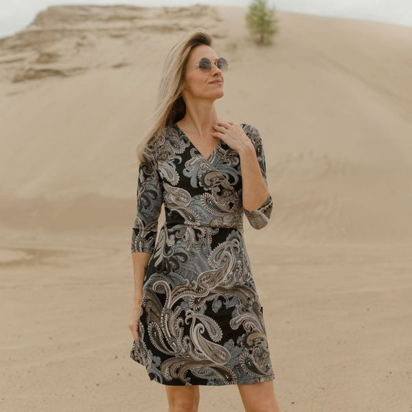 Robe Mattawin Paisley