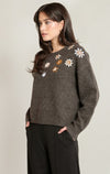 EMBROIDERED FLOWER SWEATER